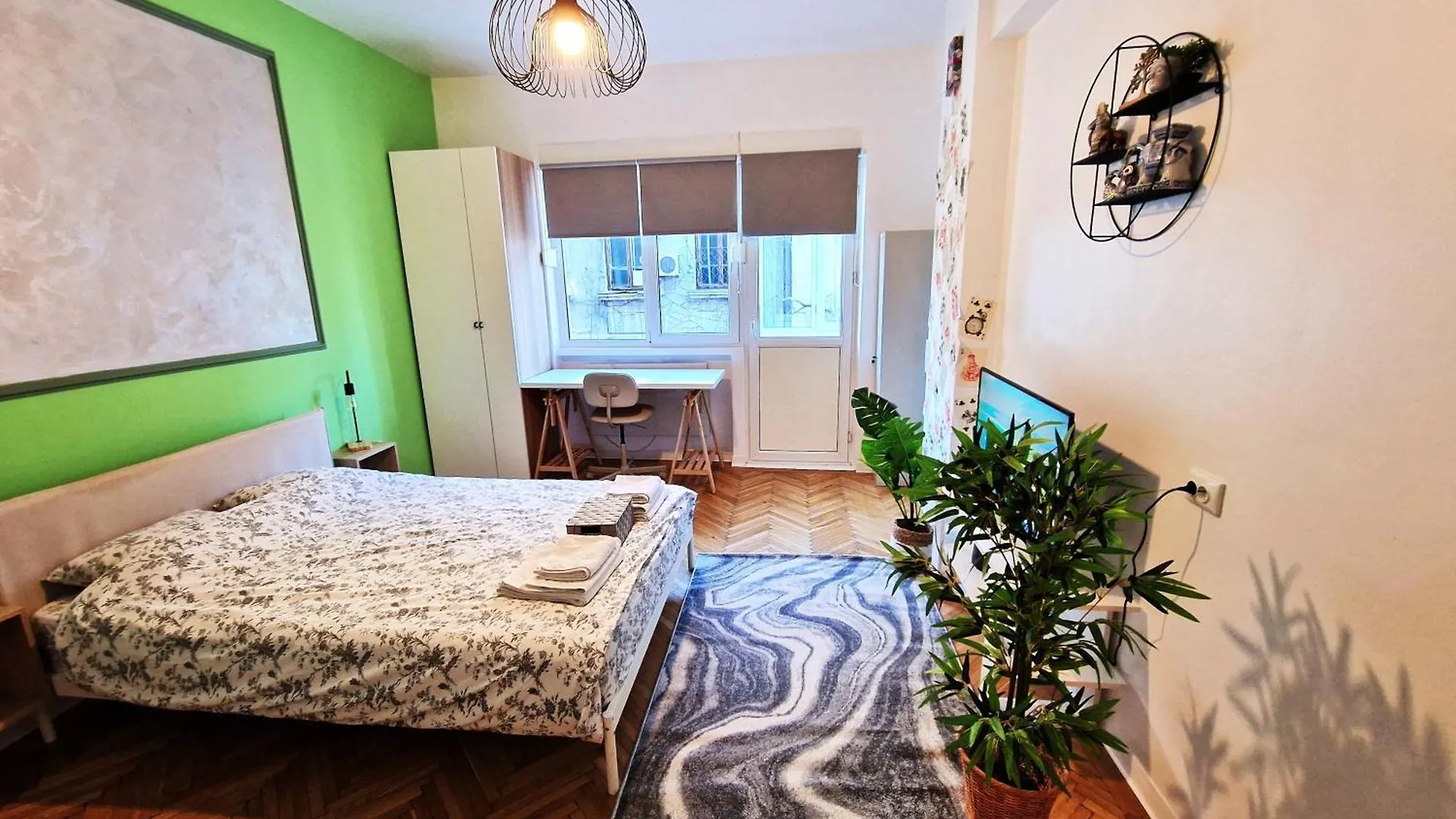 Warm Haven Studio - Calea Victoriei - Free Minibar Bucharest Apartment